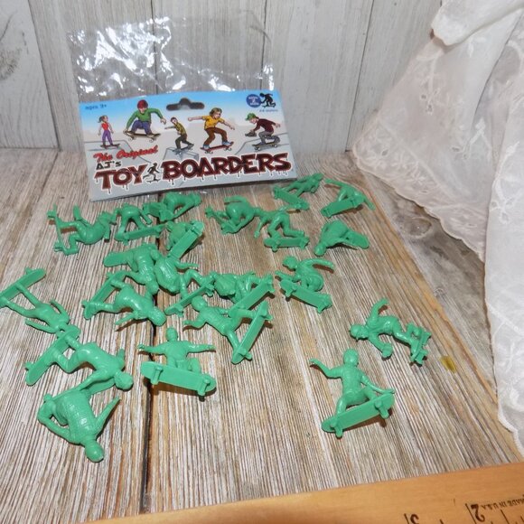 The Original AJs Toy Boarders Plastic Figure opened package - Picture 6 of 7